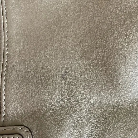 Coach#F19456 leather tote/shoulder bag - Picture 4 of 5